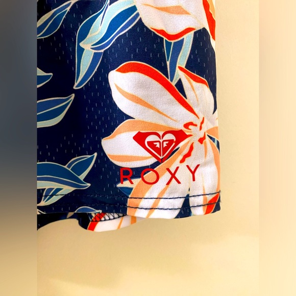 Roxy🌺Size Small Swim Shorts - Picture 4 of 4
